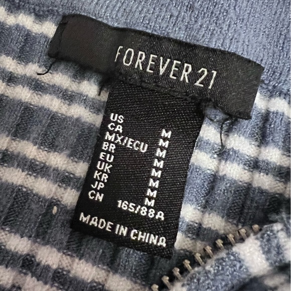 💖 Forever 21 Zip Up Striped Top - Picture 3 of 3